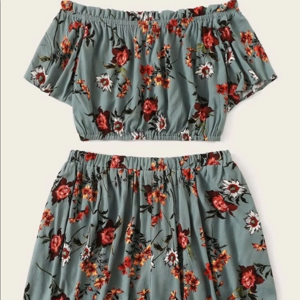 Floral set - Picture 2 of 3